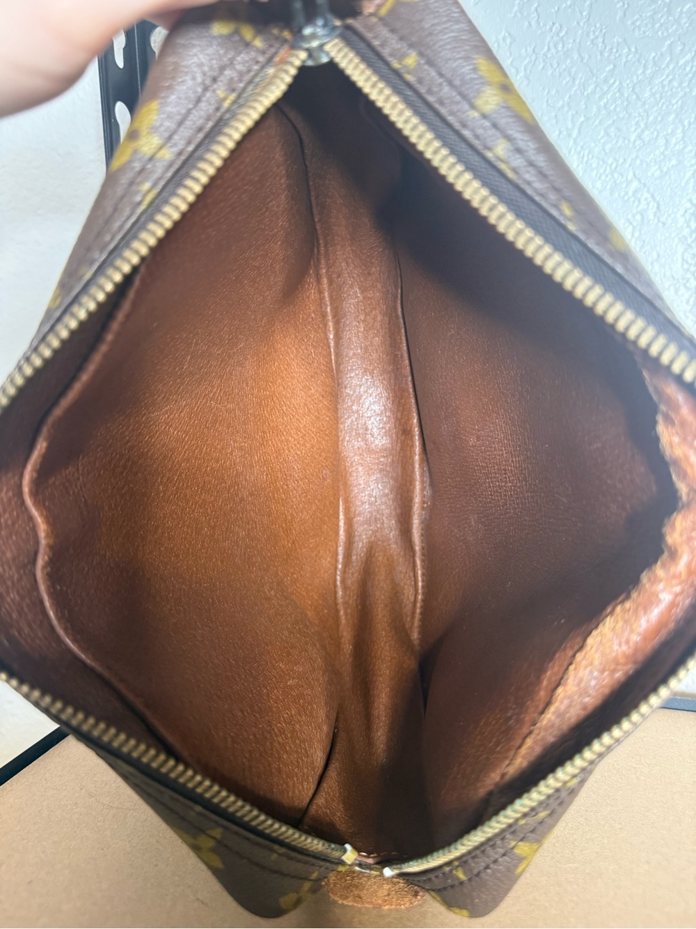 Louis Vuitton Monogram Canvas Messenger Bag in Brown and Tan - Picture 2 of 15